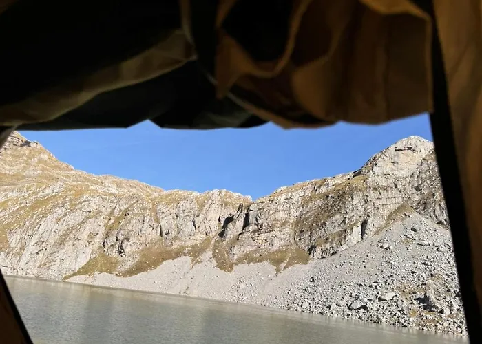 Escape Montenegro Campervan Durmitor Kamp alanı *